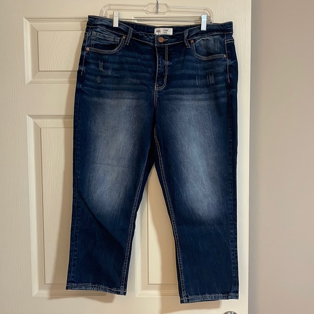 BKE Gabby stretch cropped jeans size 33 waist